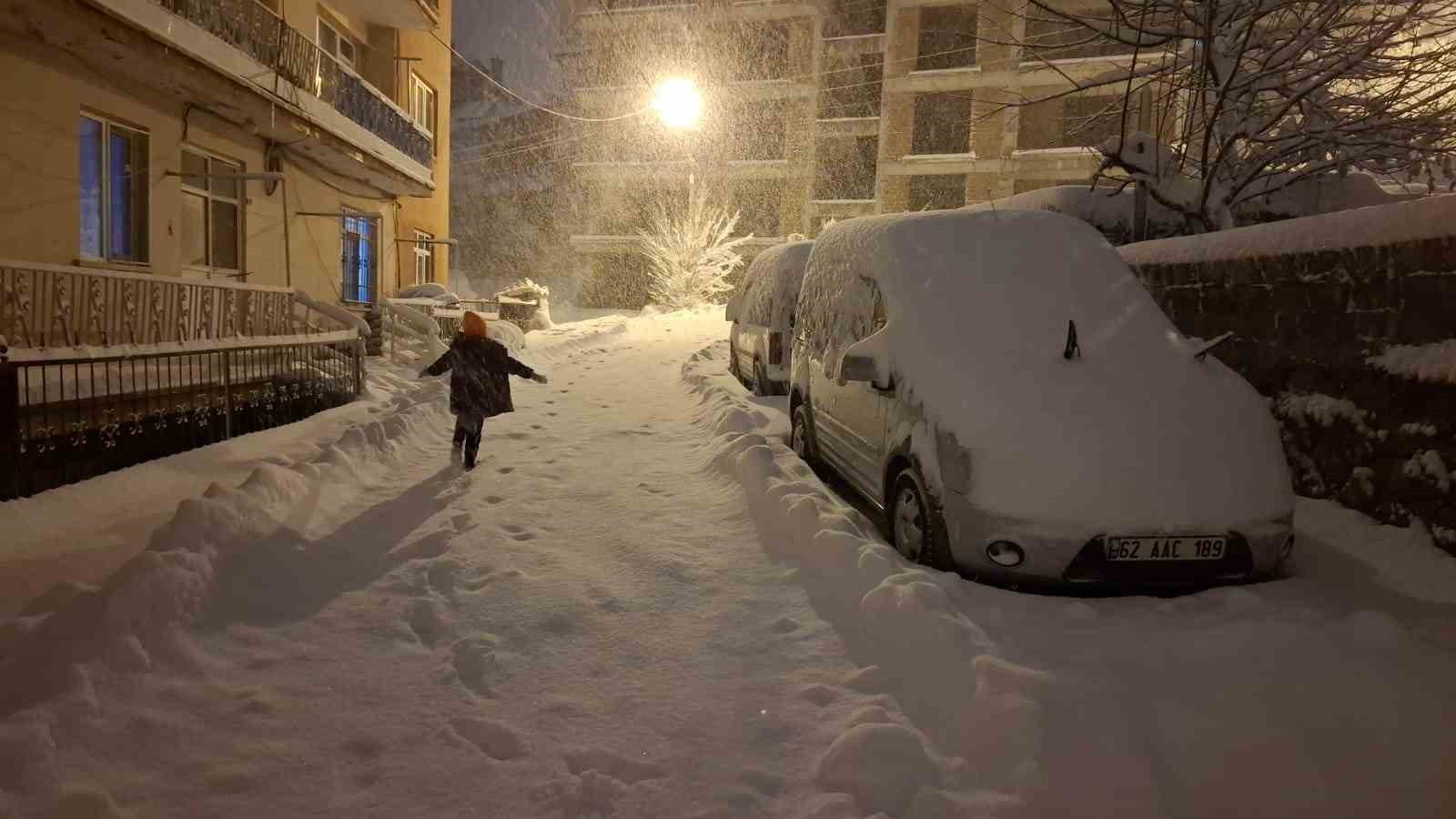 Tunceli’de eğitime kar engeli
