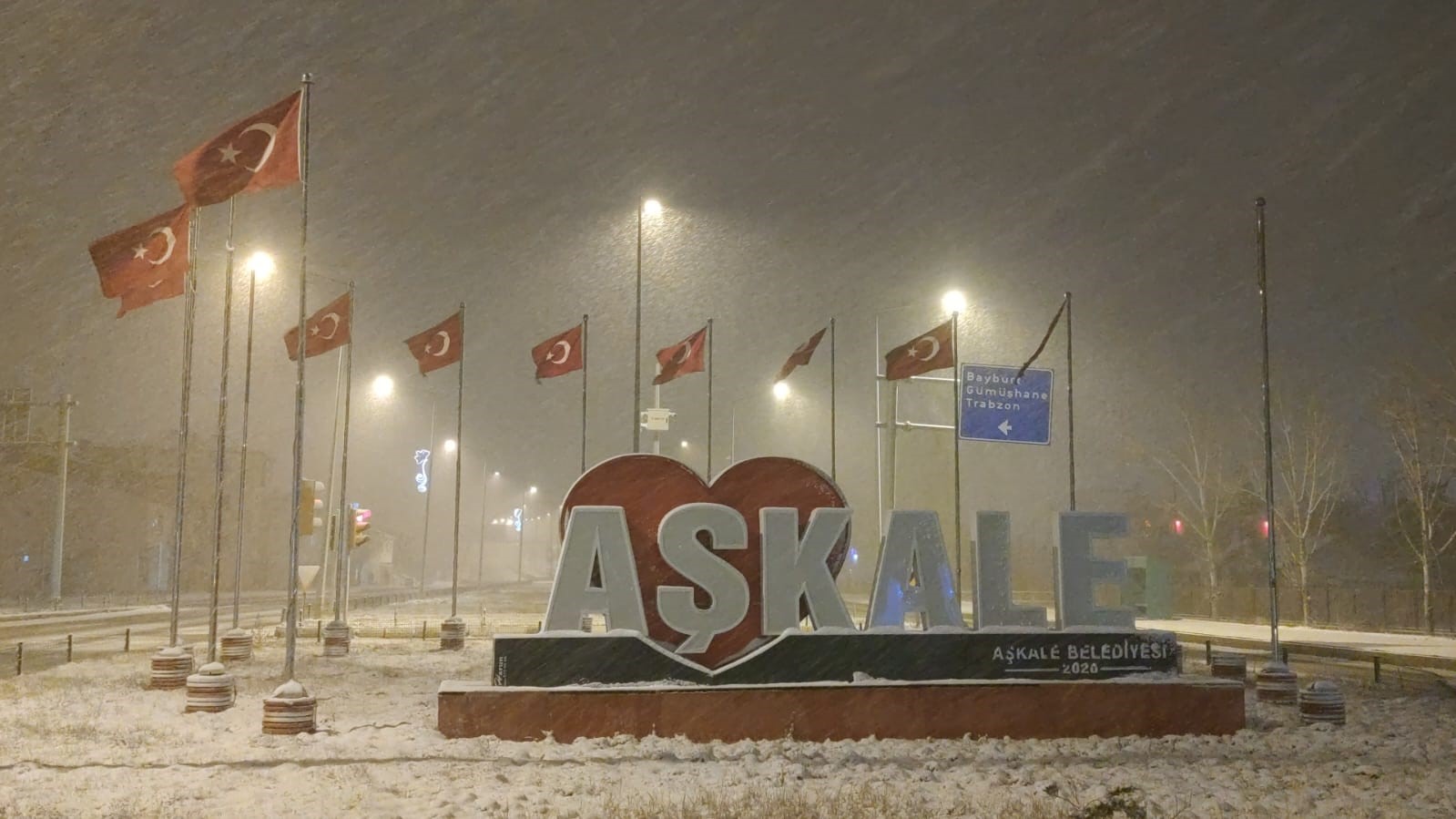 Aşkale’de bir günde dört mevsim yaşandı
