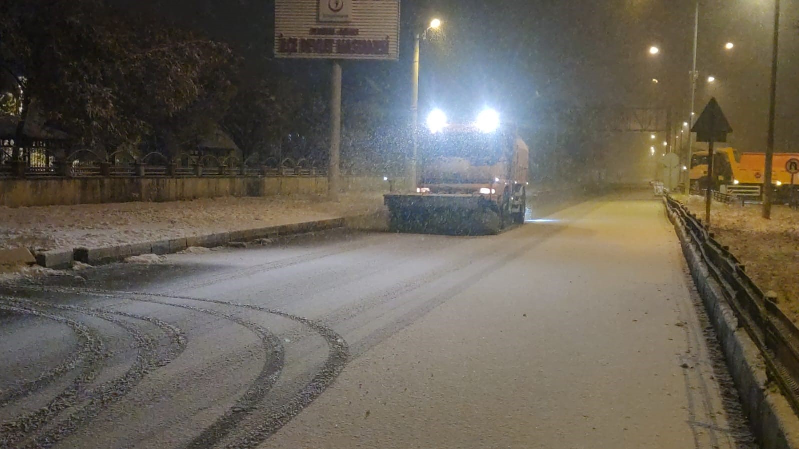 Aşkale’de bir günde dört mevsim yaşandı
