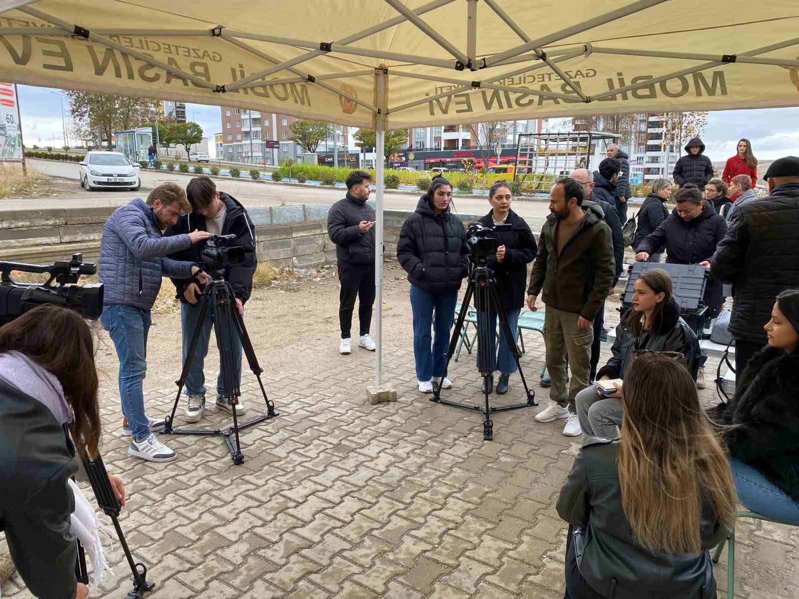 Yozgat’ta geleceğin gazetecilerine eğitim verdi
