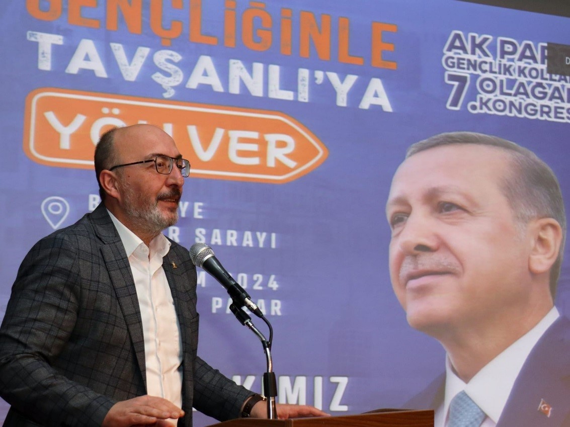 AK Parti Tavşanlı İlçe Gençlik Kolları Başkanlığı’nda kongre heyecanı
