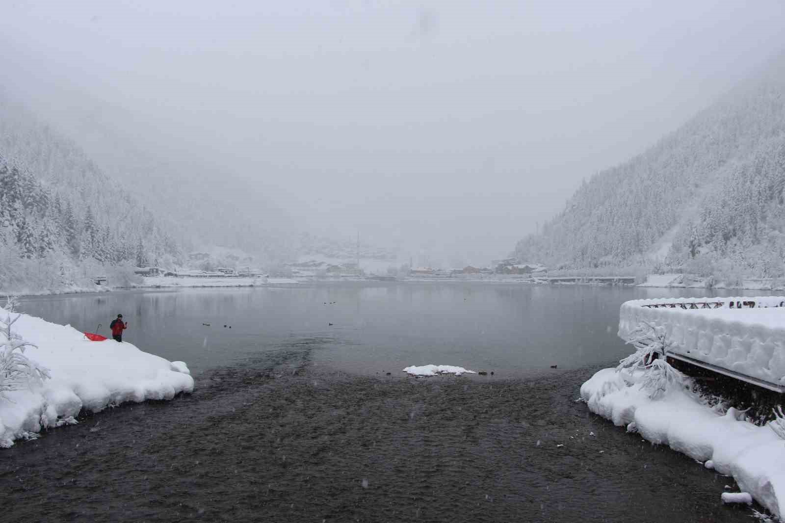 Uzungöl beyaz gelinliğini giydi
