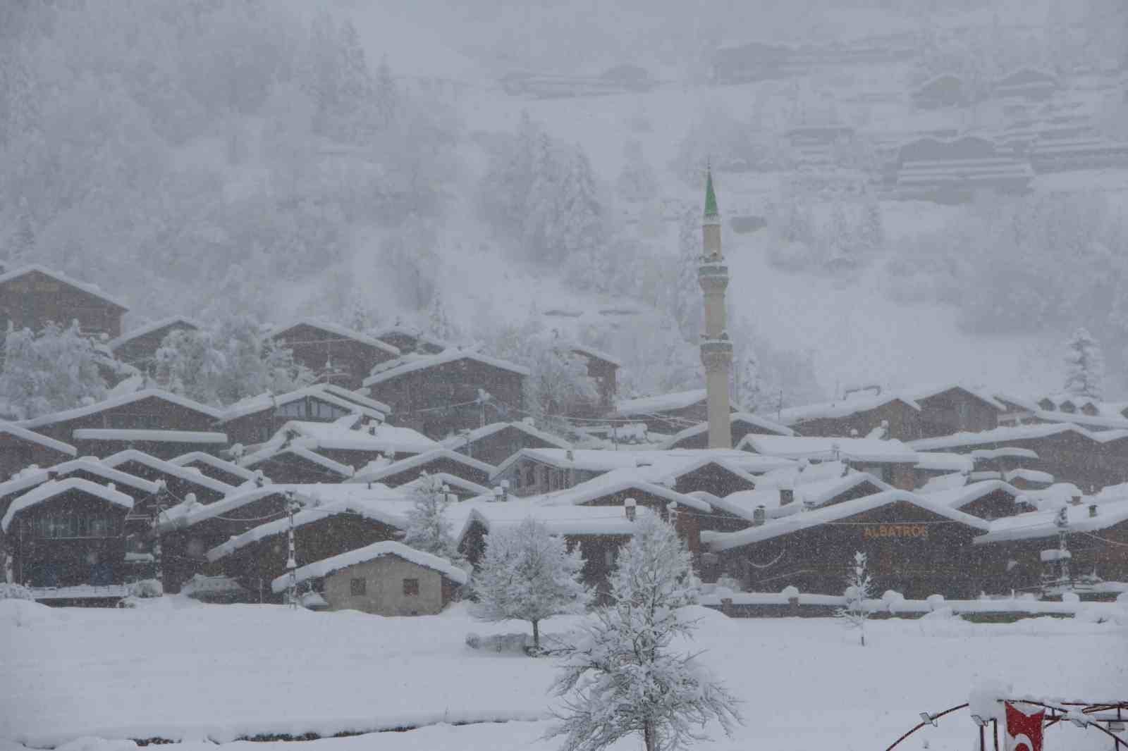 Uzungöl beyaz gelinliğini giydi
