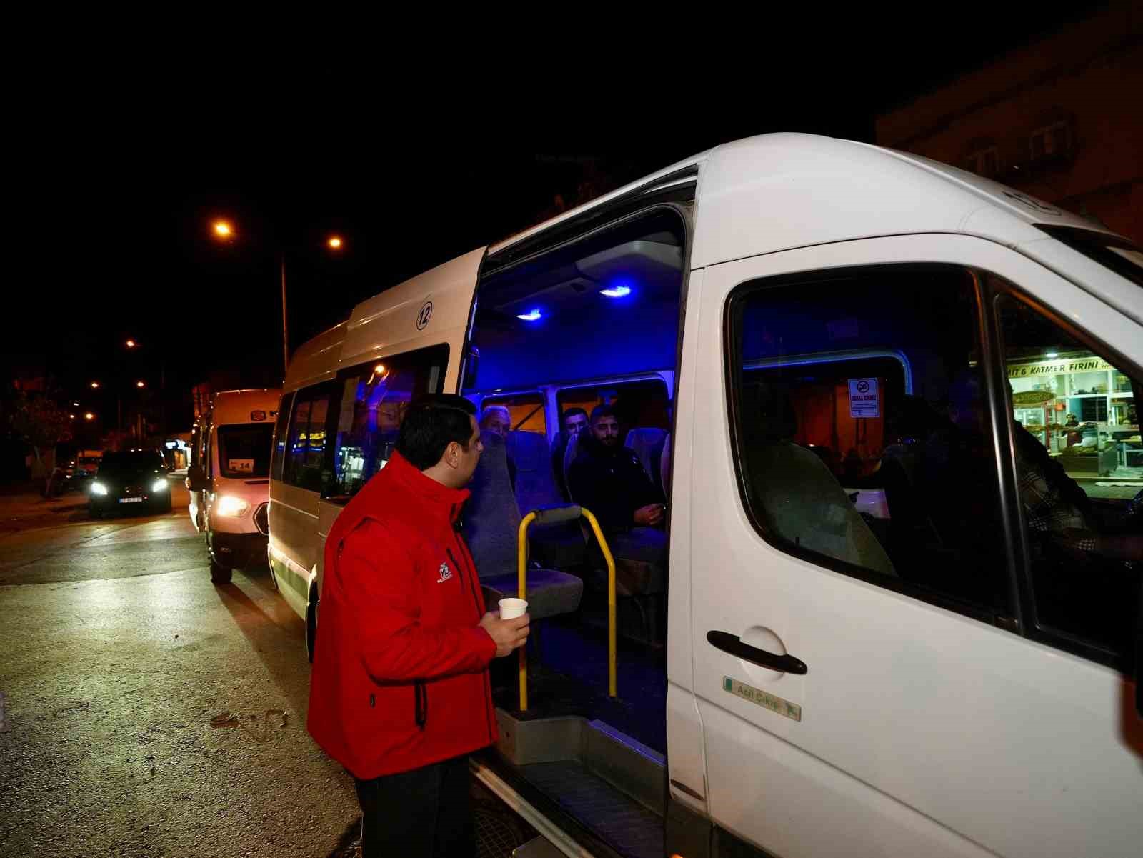 Yılmaz’dan vatandaşlara çorba ikramı
