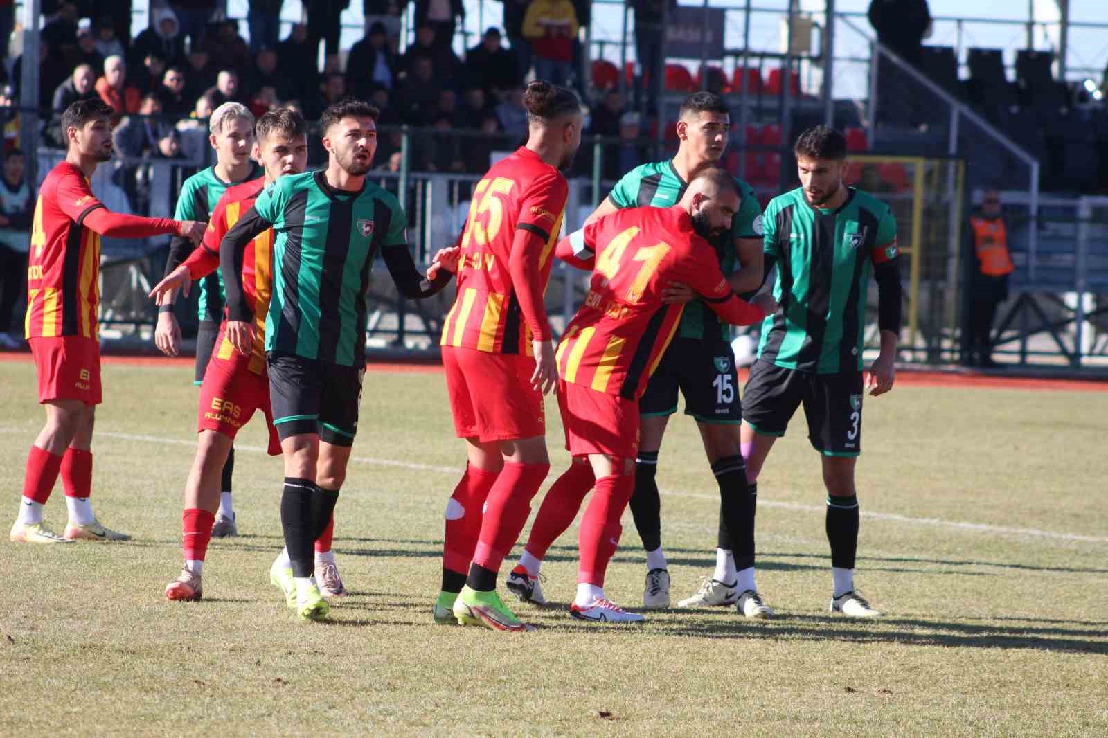 Denizlispor galibiyet hasretine deplasmanda son verdi
