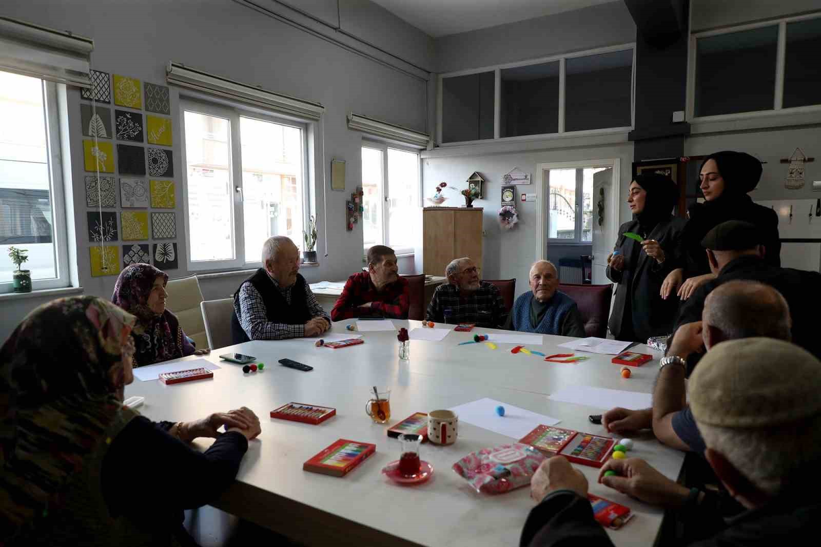 Büyükşehir ekipleri yaşlıları unutmuyor
