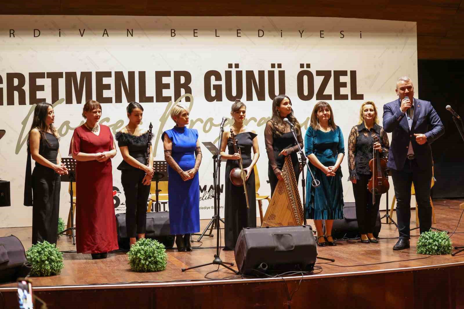 Serdivan’da Öğretmenler Günü coşkusu
