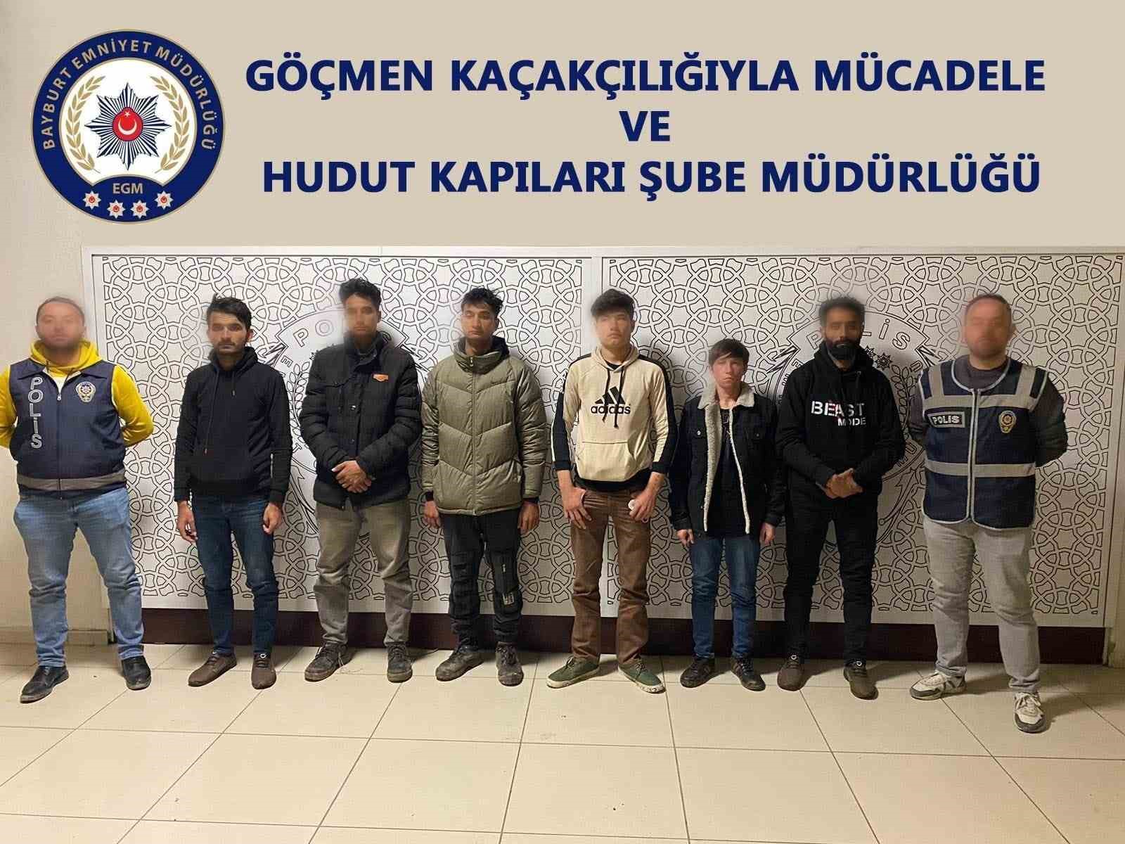 Bayburt’ta 11 düzensiz göçmenle birlikte 6 organizatör yakalandı
