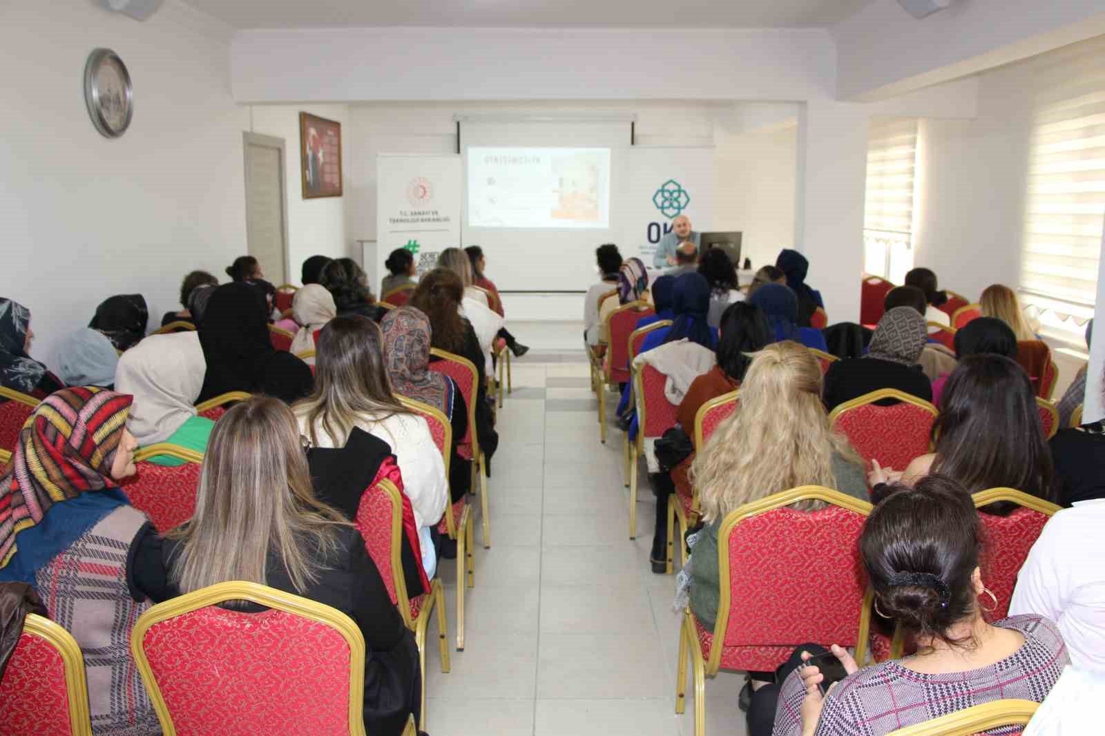 Kadın istihdamı ve girişimciliğini destekleyen seminerlerin ilki Tokat’ta gerçekleştirildi
