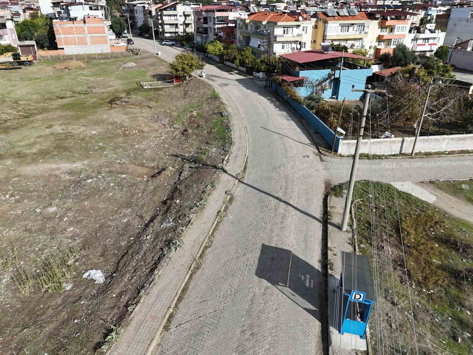 Nazilli Belediyesi ekipleri yol yenileme çalışmalarına devam ediyor
