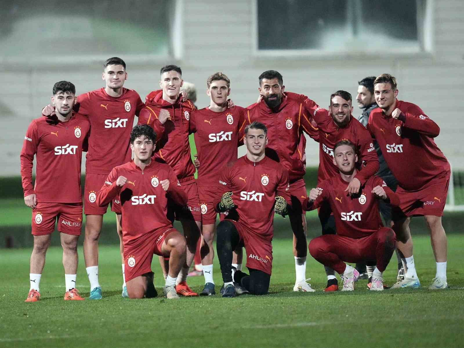 Galatasaray, AZ Alkmaar maçı hazırlıklarına başladı
