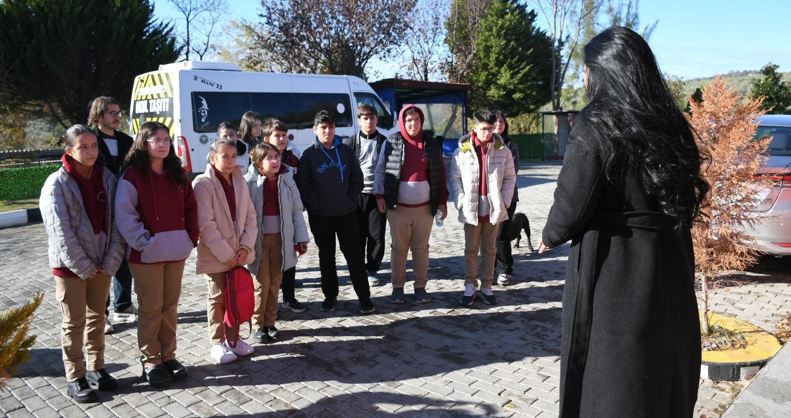 Kuşadası Evcil Hayvan Bakım ve Rehabilitasyon Merkezi, öğrencileri ağırladı
