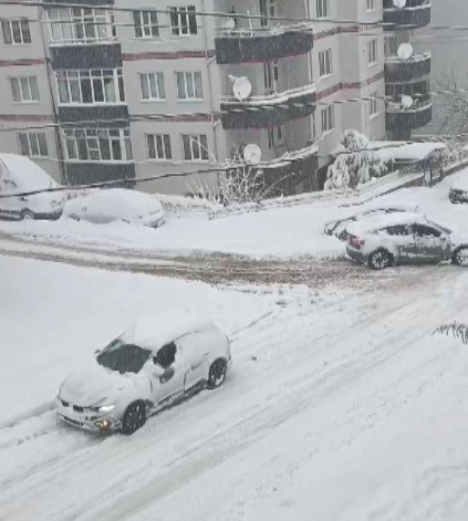 Elbistan’da kar çilesine, vatandaş tepkisi
