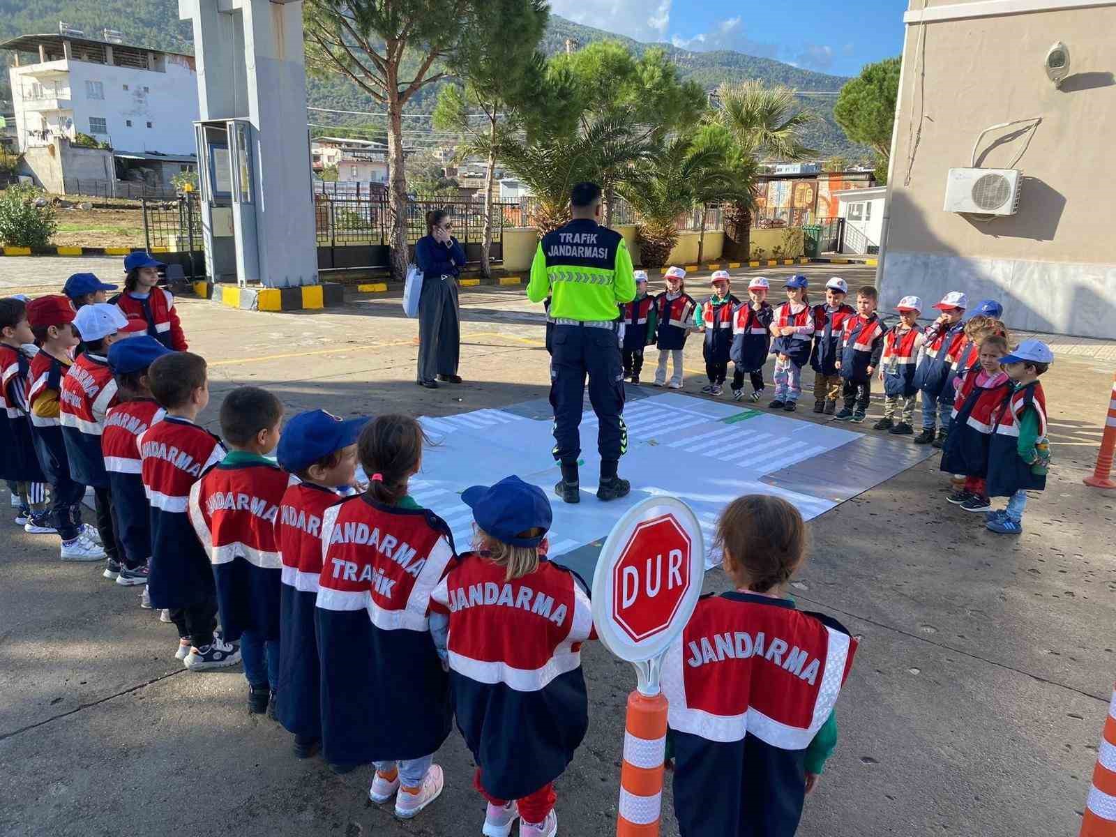 Jandarmadan Çine’de trafik eğitimi
