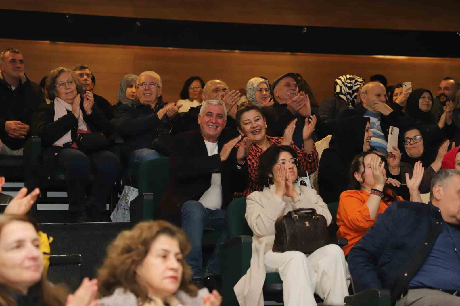 Turgutlu Belediyesinin kış konseri beğeni topladı
