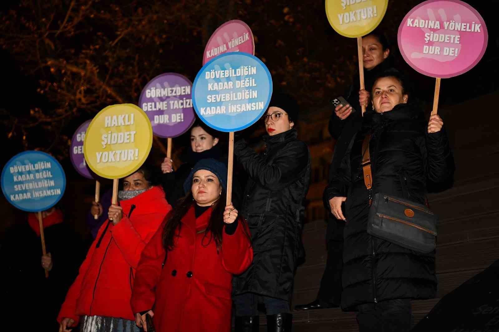 Kadına yönelik şiddete karşı birlik çağrısı, ’Kadına yönelik şiddet kabul edilemez!’
