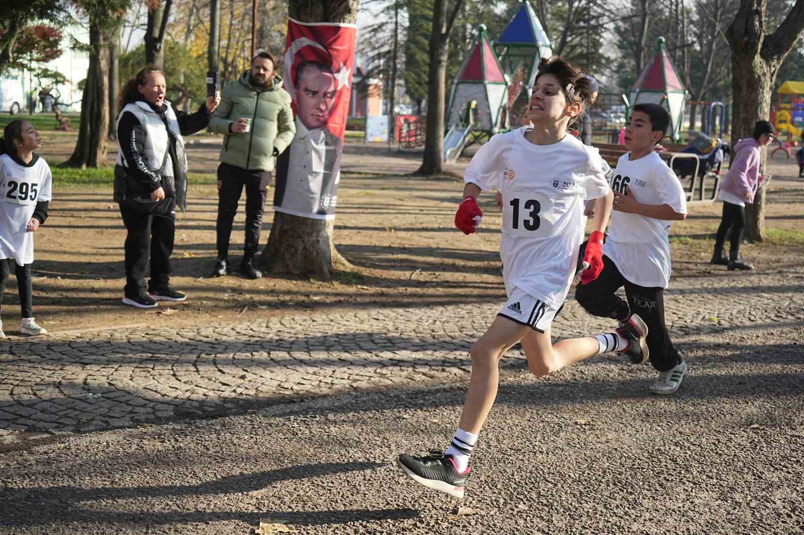 Öğrenciler birinci olmak için ter döktü
