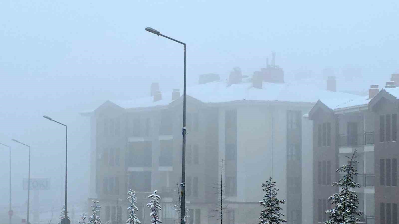 Elazığ’da kar yağışı sonrası sis etkili oldu
