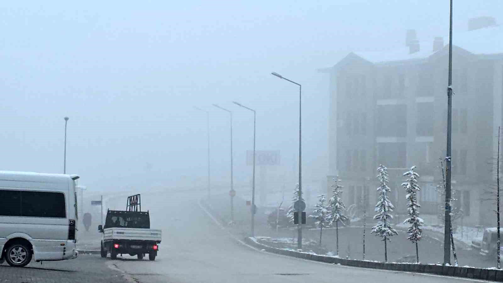 Elazığ’da kar yağışı sonrası sis etkili oldu
