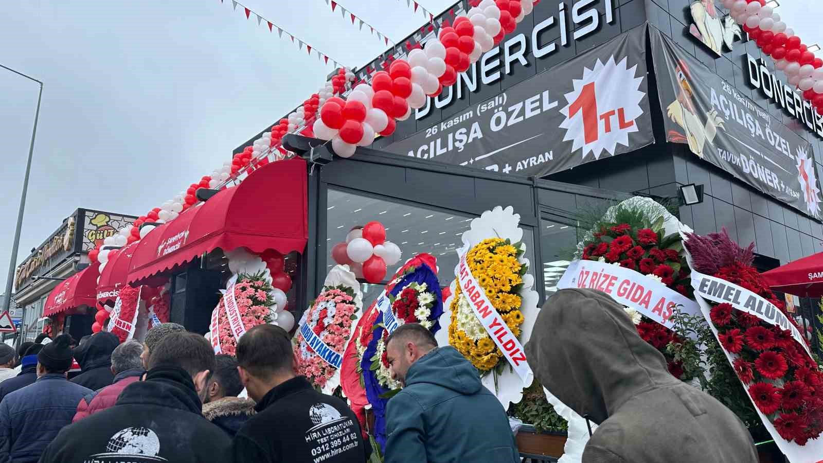 Döner ayranı 1 lira yaptı, 1 ton döneri 3 saatte sattı
