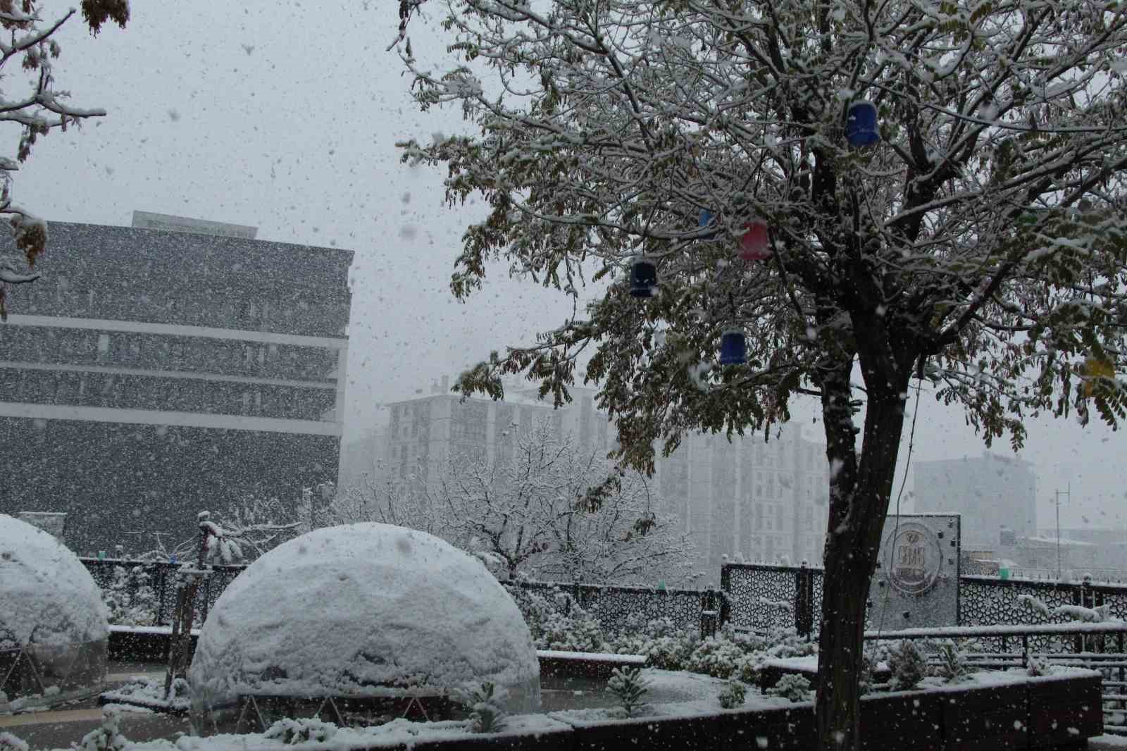 Şırnak beyaza büründü
