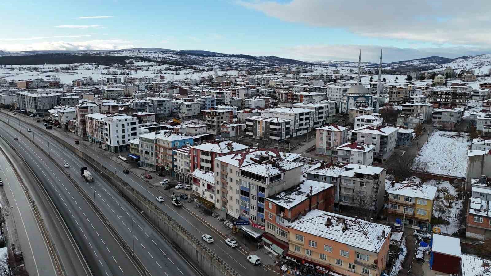 Yoğun kar yağışı Güven Göleti’ne yaradı
