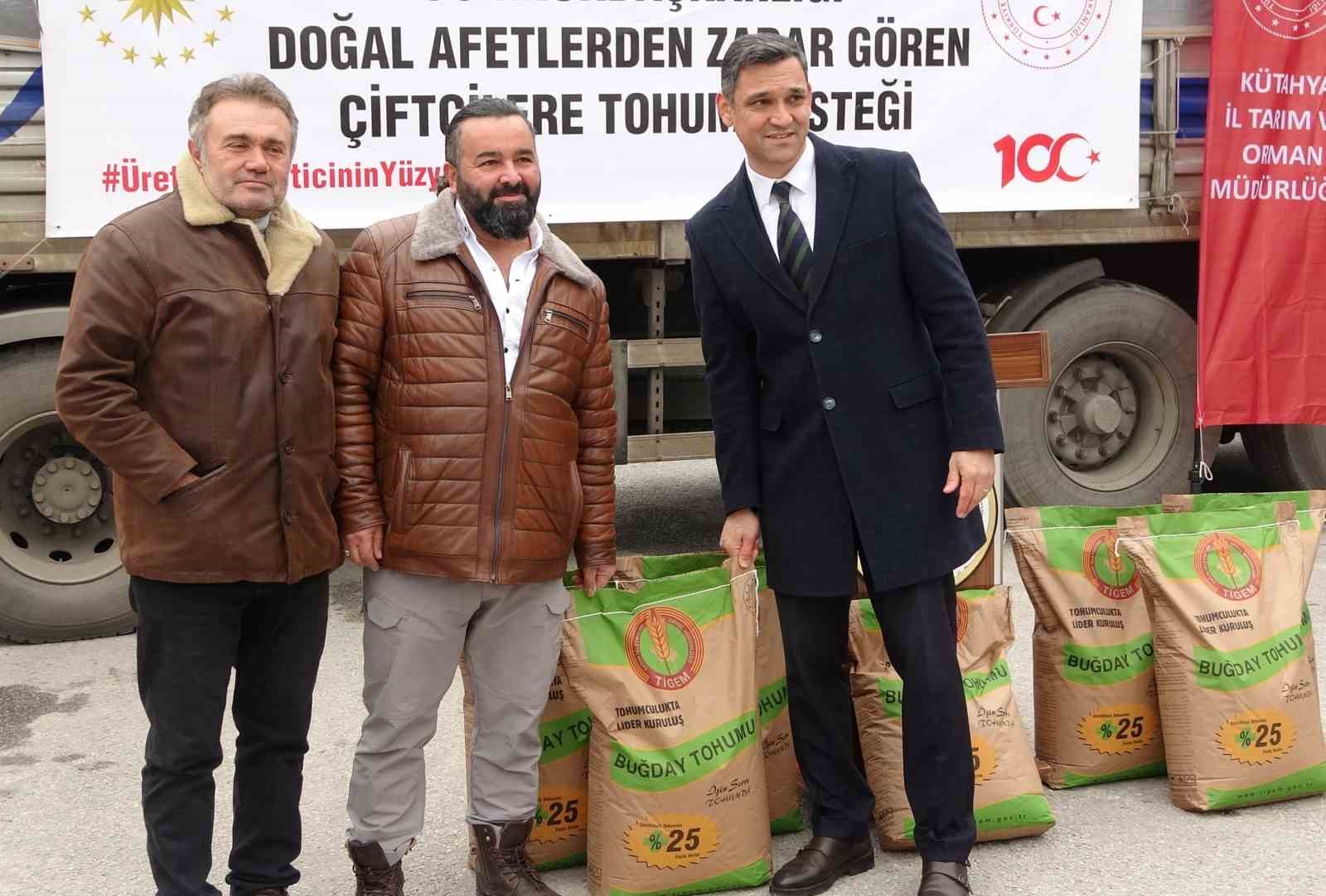 Kütahya’da doğal afetlerden zarar gören 301 üreticiye hububat tohumu desteği
