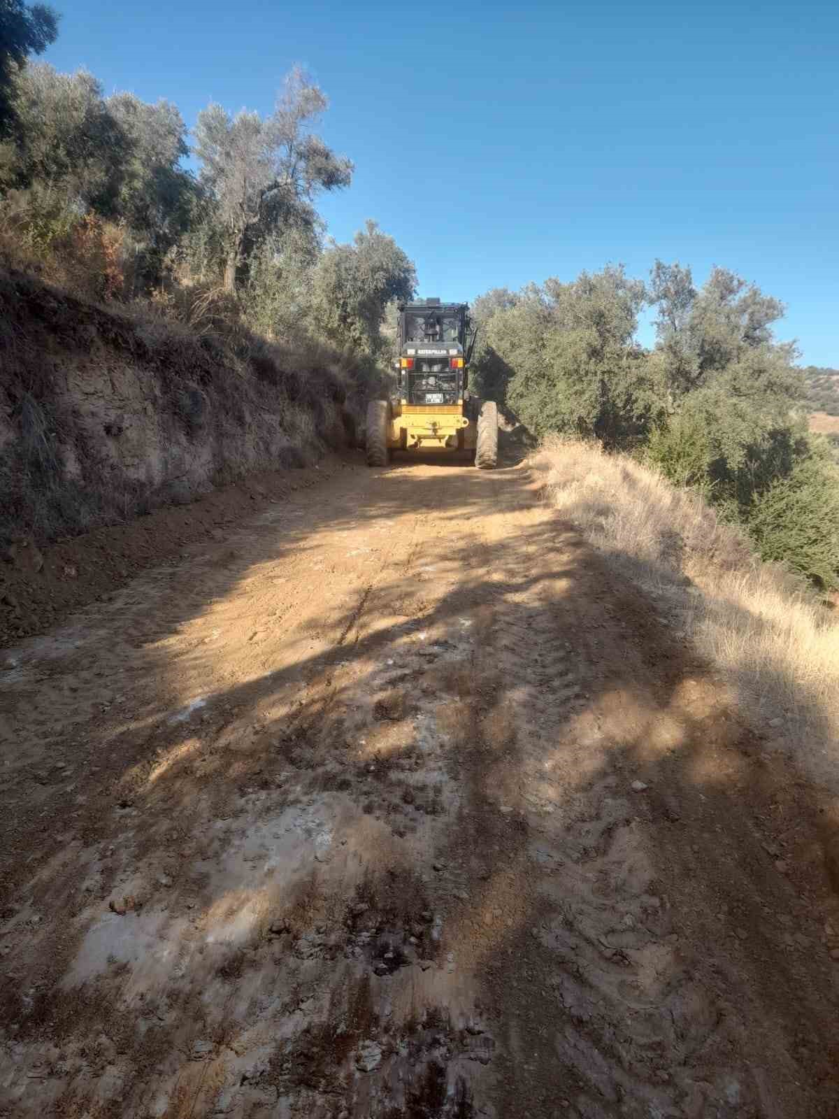 Efeler Belediyesi kırsal mahallelerde yol çalışmalarını sürdürüyor
