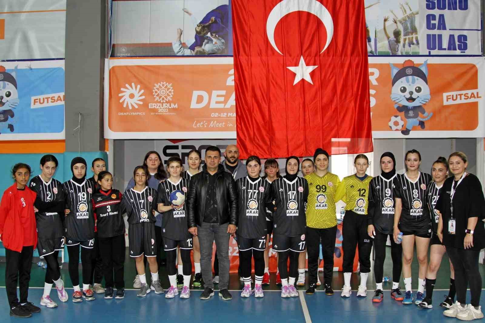 Erzurum ASH Spor Kulübü’nün hentbol galibiyeti
