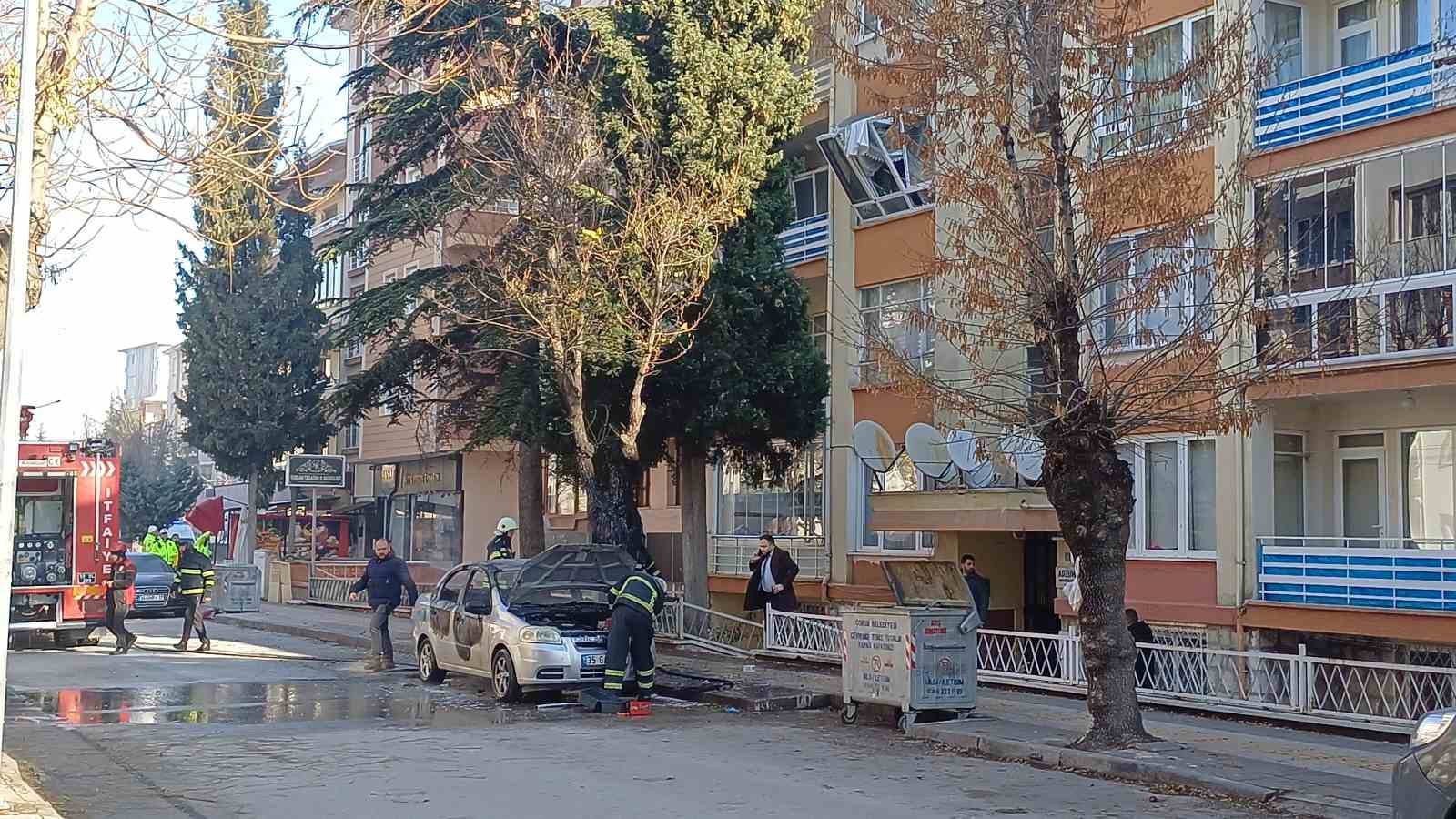 3 ay önce de ’patlatacağım’ demişti: Evini ve aracını ateşe verip canına kıydı
