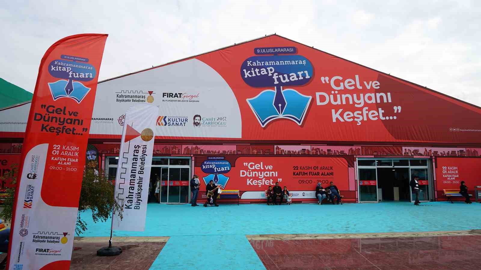 Depremzede şehir Kahramanmaraş’ta kitap fuarına yoğun ilgi
