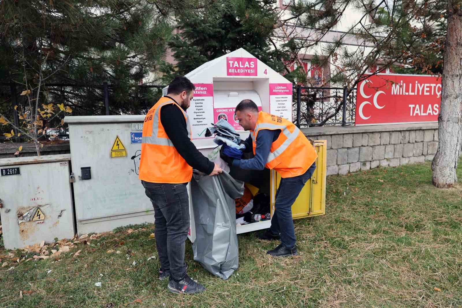 Talas’ta atık eşya kumbaraları yenilendi
