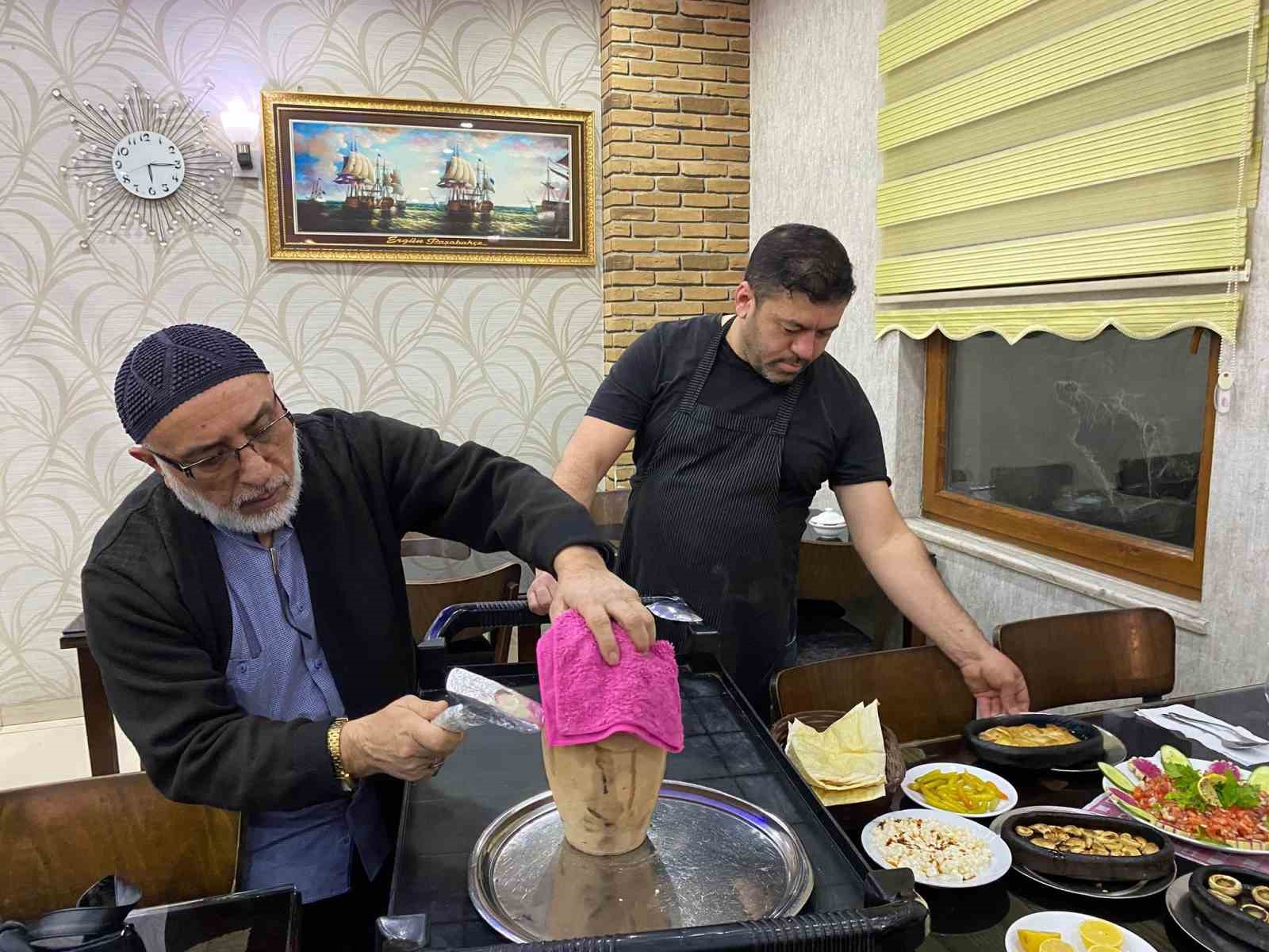 Kebabın sanata dönüşen hali: Testi kebabı
