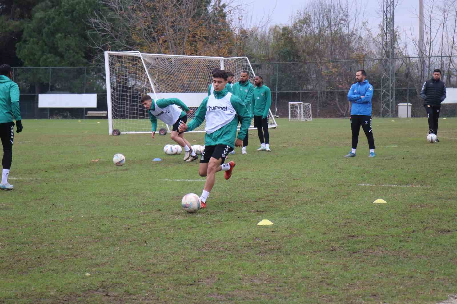 Sakaryaspor, Boluspor maçı hazırlıklarını sürdürdü
