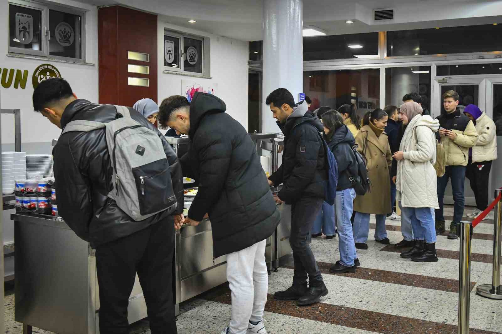 Ankara Büyükşehir Belediyesi’nden öğrencilere sıcak yemek desteği
