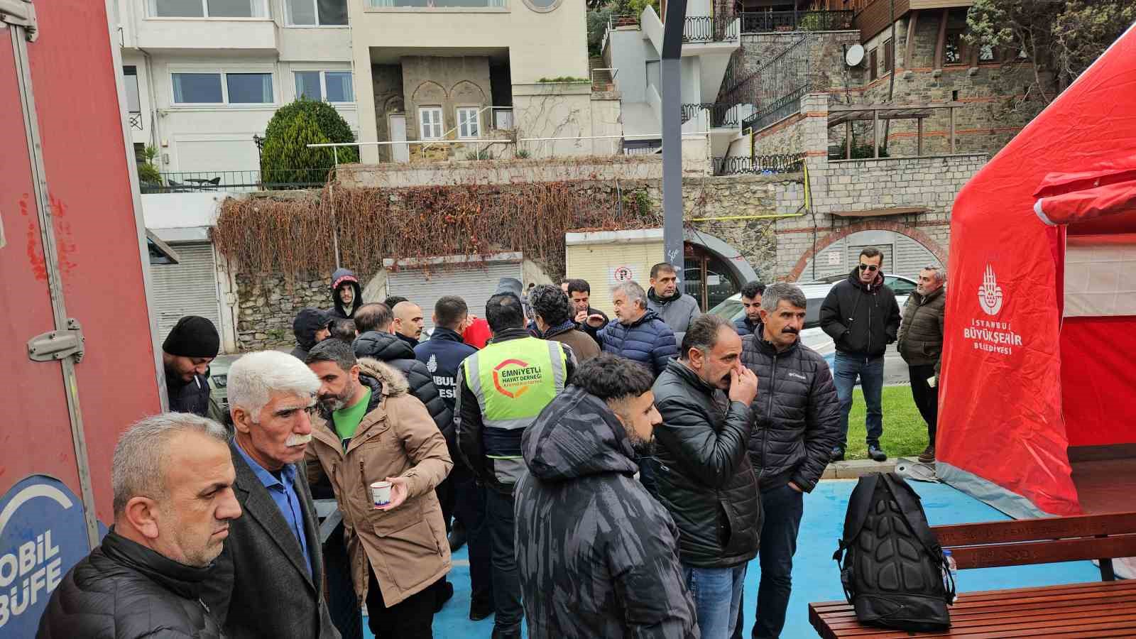 Sarıyer’de denizde kaybolan kardeşleri arama çalışmaları su altı kamerasına yansıdı
