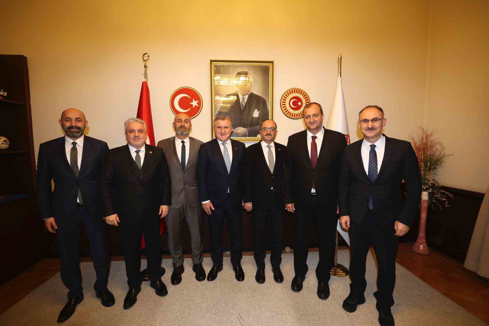 Cumhurbaşkanı Erdoğan, TBMM’de Başkan Usta’yı kabul etti
