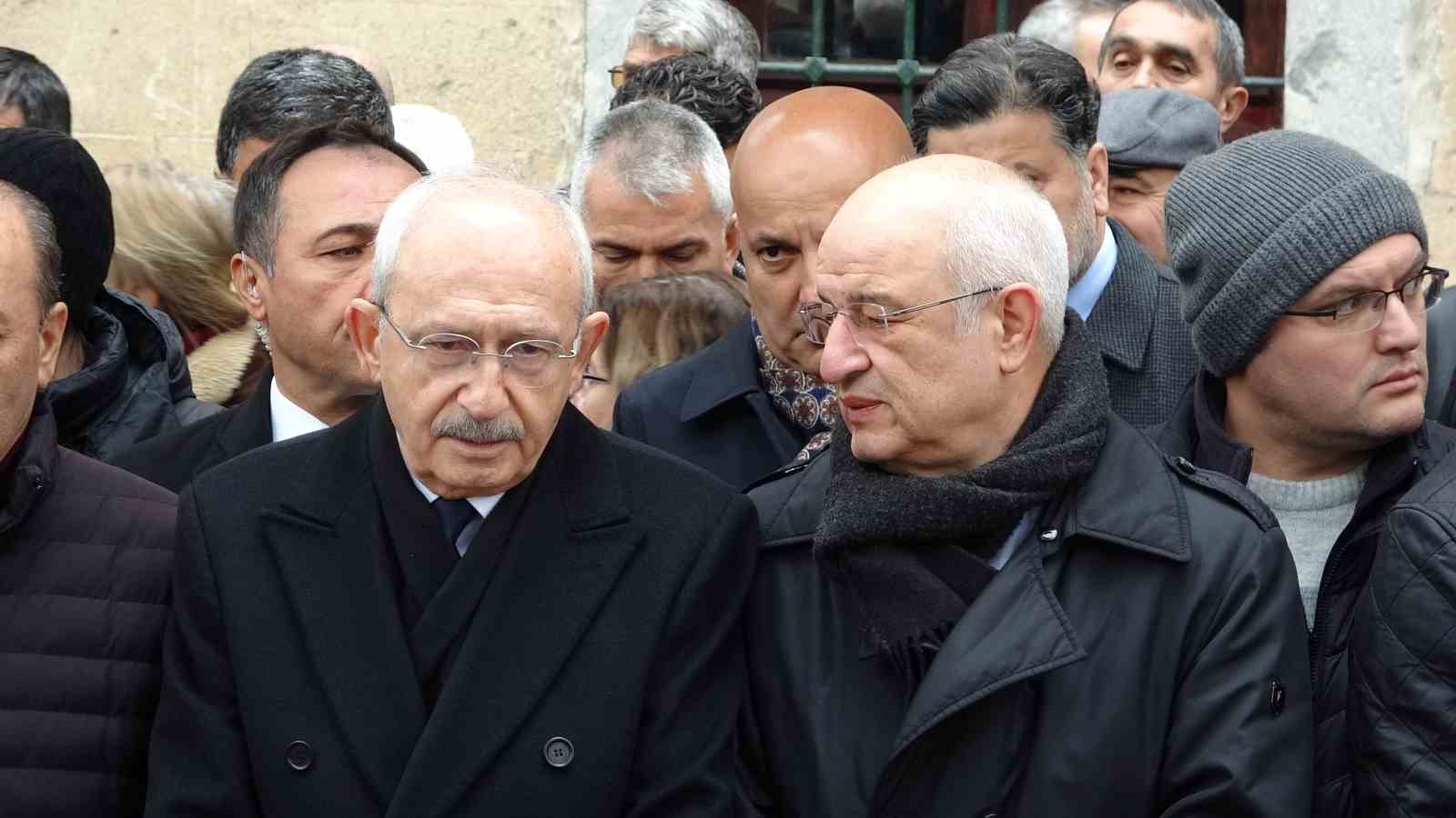 Kemal Kılıçdaroğlu, SP Milletvekili Ali Fazıl Kasap’ın babasının cenaze törenine katıldı
