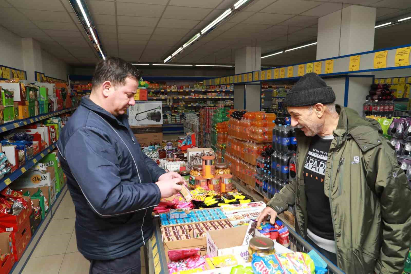 Burhaniye Belediyesi’nden marketlerde sıkı denetim
