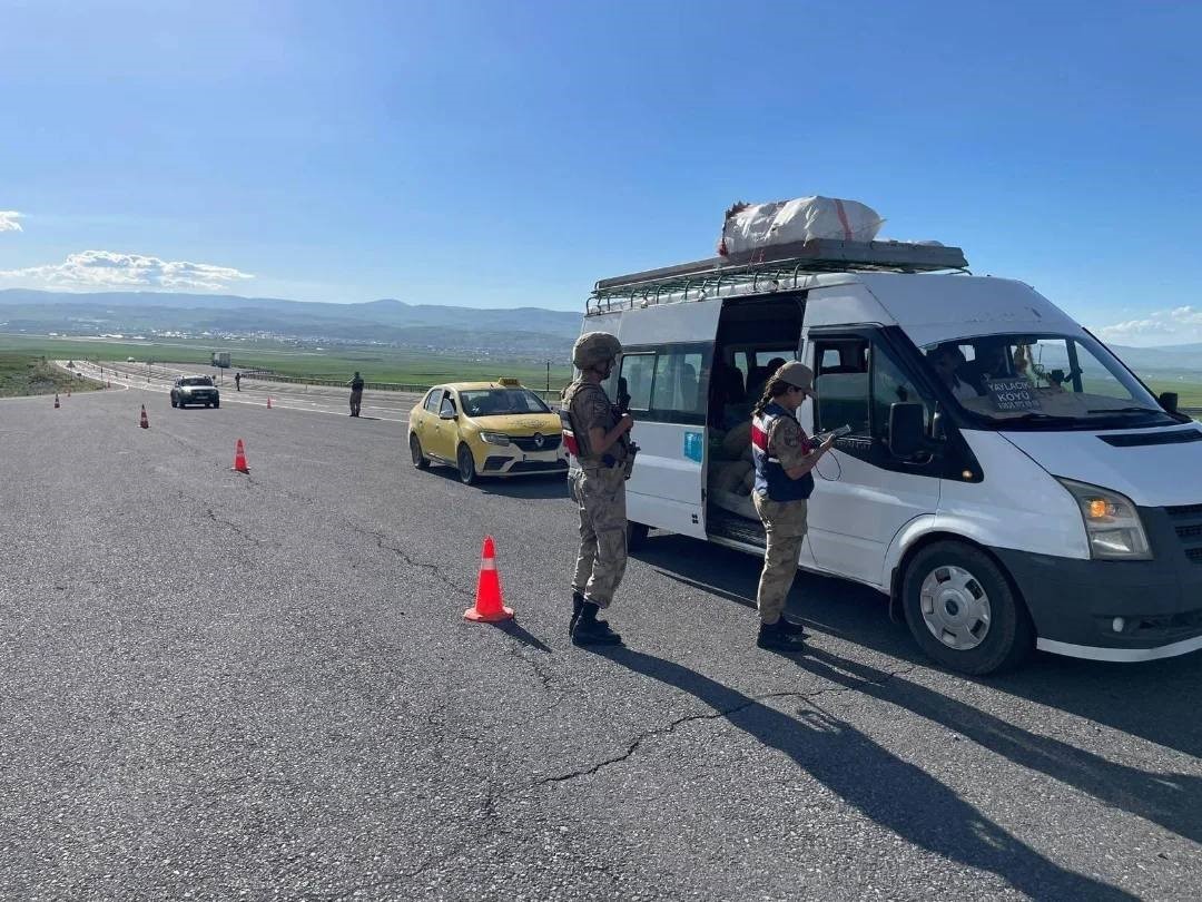 Kars’ta jandarmadan huzur uygulaması
