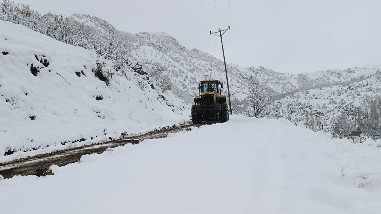 İş makinelerinin beyaz esaret mesaisi başladı
