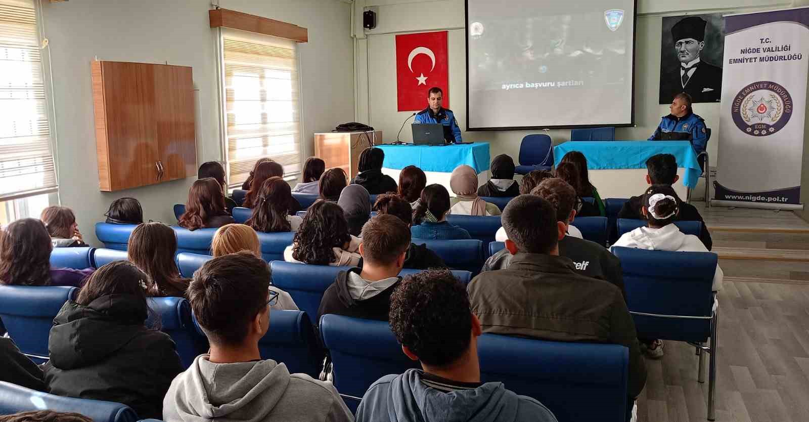 Emniyet güçlerinin önleyici ve bilgilendirici çalışmaları sürüyor
