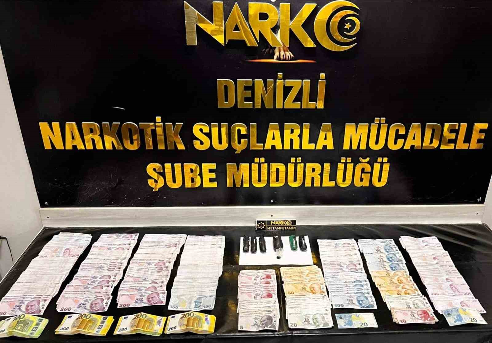 320 gram uyuşturucuyu mide ve rahme sakladılar
