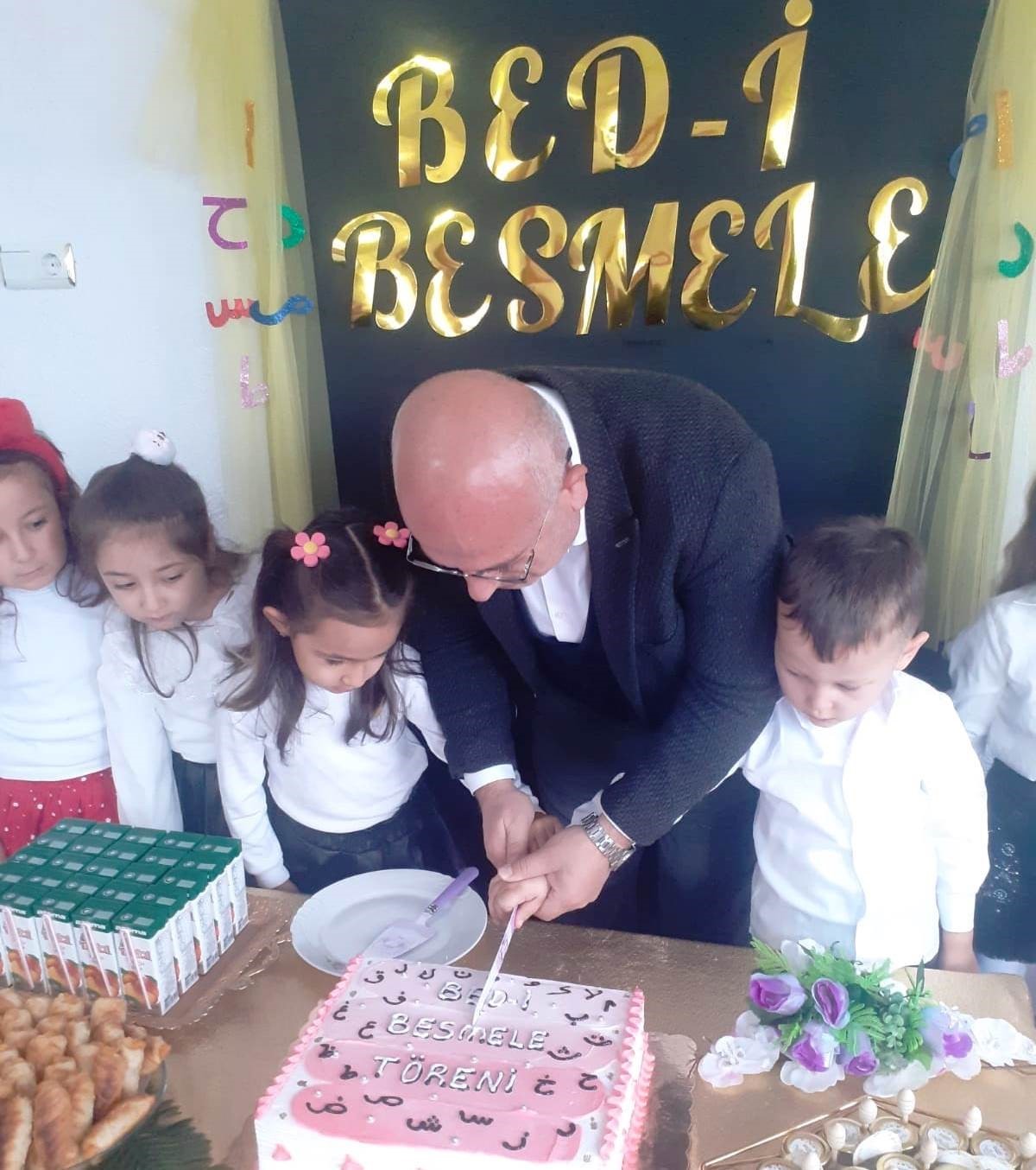 Emet’te 4-6 yaş Kur’an kursunda “Bed-i Besmele” töreni
