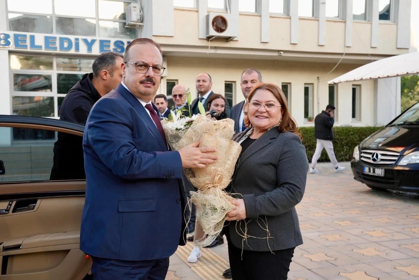 Başkan Gençay, Vali Canbolat’ı ağırladı
