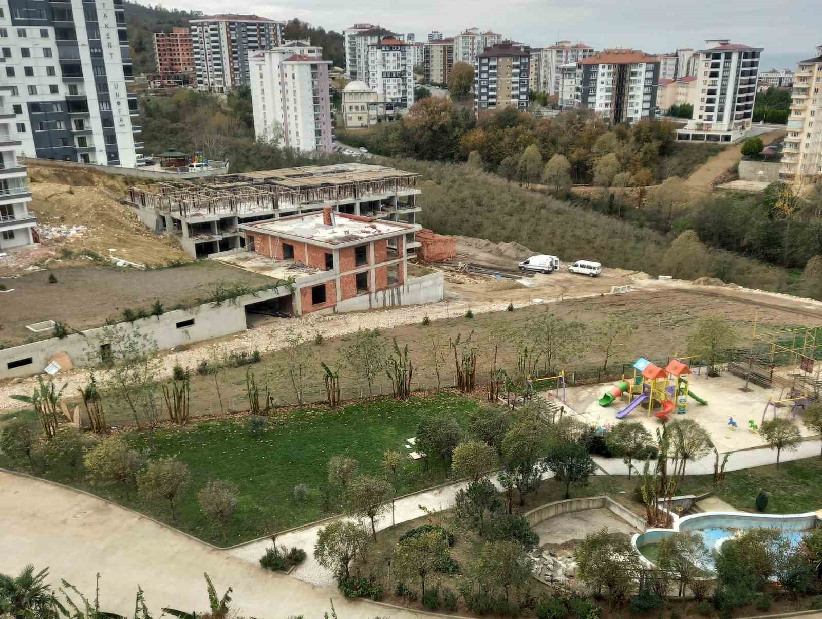 Ordu’da inşaatın 4’üncü katından düşen işçi yaralandı
