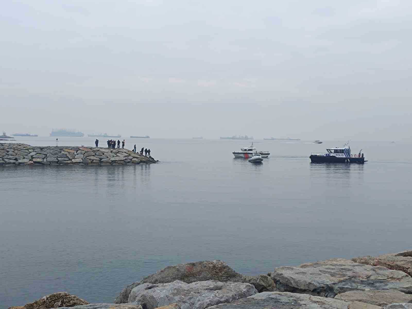 Pendik’te denizde başından silahla vurulmuş 2 erkek cesedi bulundu
