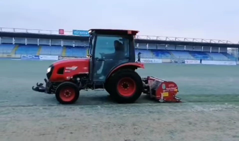 Kütahya’da spor sahalarına bakım
