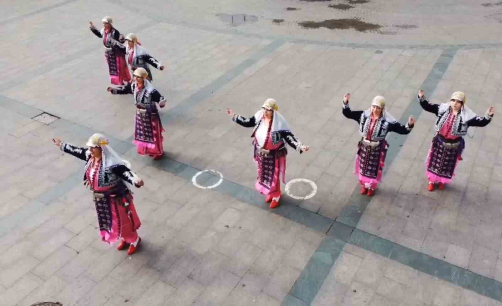 Bolu’nun öğretmenlerinden muhteşem gösteri
