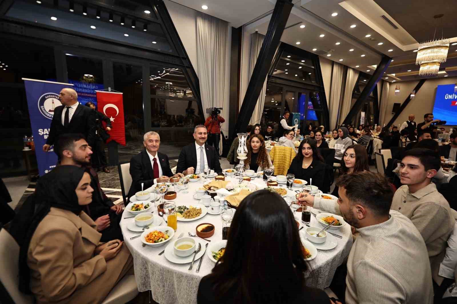 Tahmazoğlu Ankara’daki Şahinbeyli öğrencilerle buluştu
